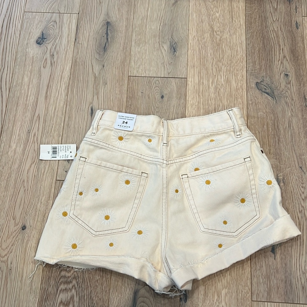 PacSun sunflower Jean shorts never worn - Picture 5 of 6